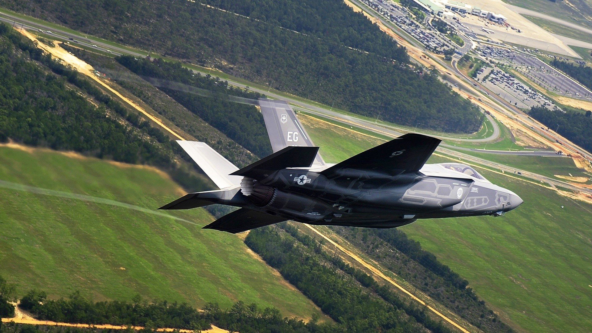 日本队教练组注重细节调整，曾经执教日本联赛的教练