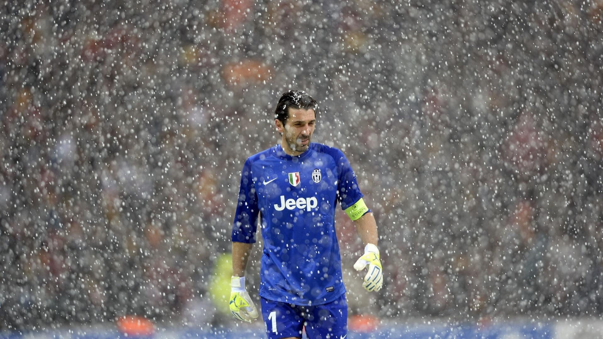 开云官网-逆境重生：队伍在绝境中转危为安的故事，逆境重重