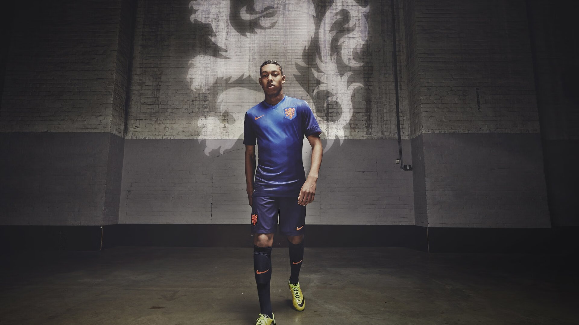 拜仁主场大胜，提前锁定晋级资格，拜仁各项赛事连胜